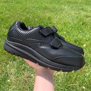 Brooks Addiction Walker V-Strap Womens 9 Wide Shoes Support Walking Black